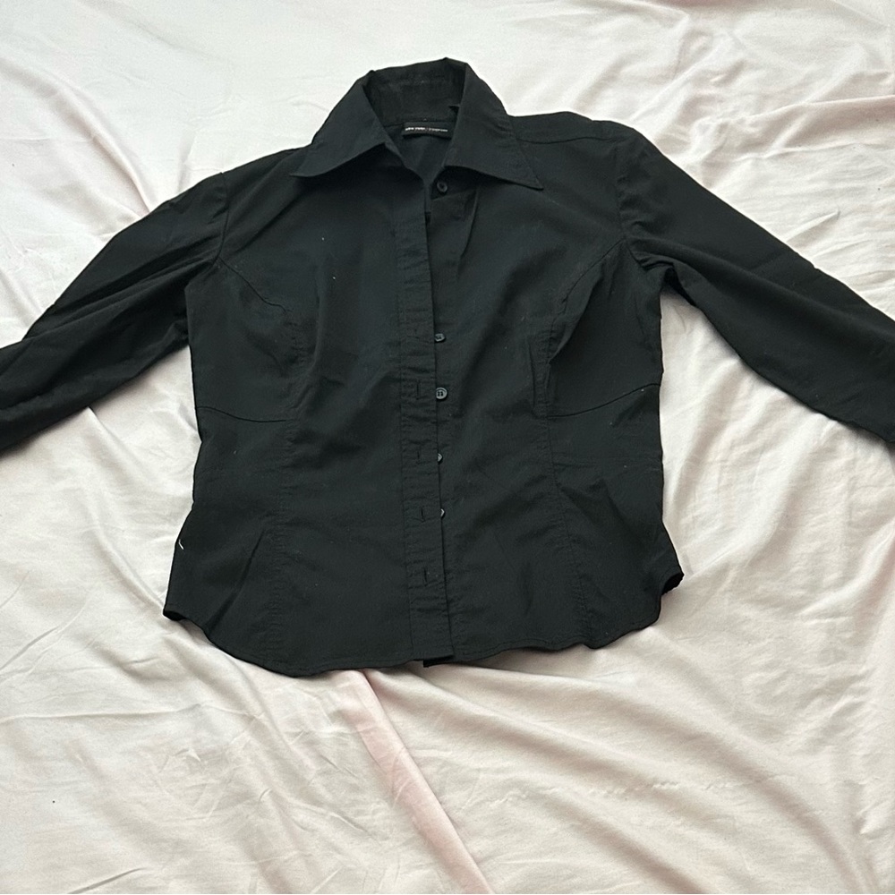 black button up shirt